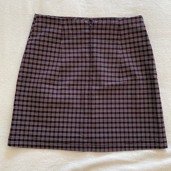 Urban Outfitters | Plaid Mini Skirt - Picture 2 of 4